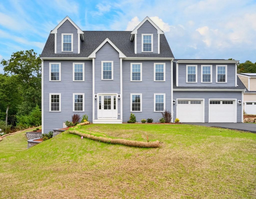 1436 Old Sandwich Rd, Plymouth