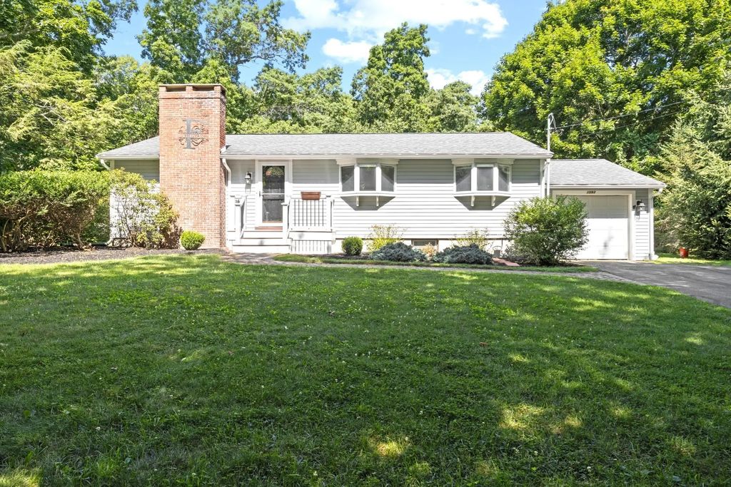 1093 Main St, Norwell