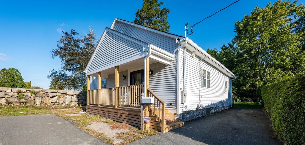 67 Stowell St, New Bedford