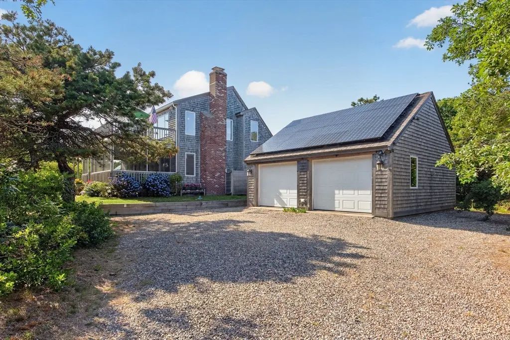 30 Twine Field Rd, Truro