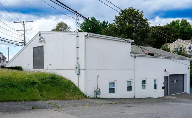 2 Rhubena St, Framingham