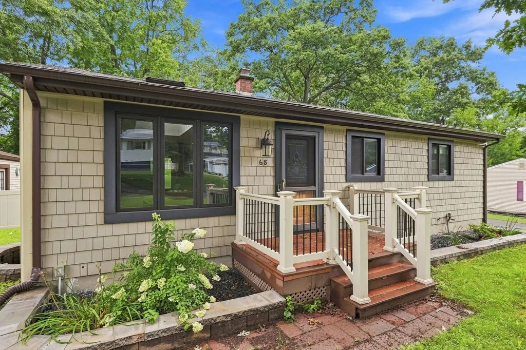 68 Feltham Rd, Springfield
