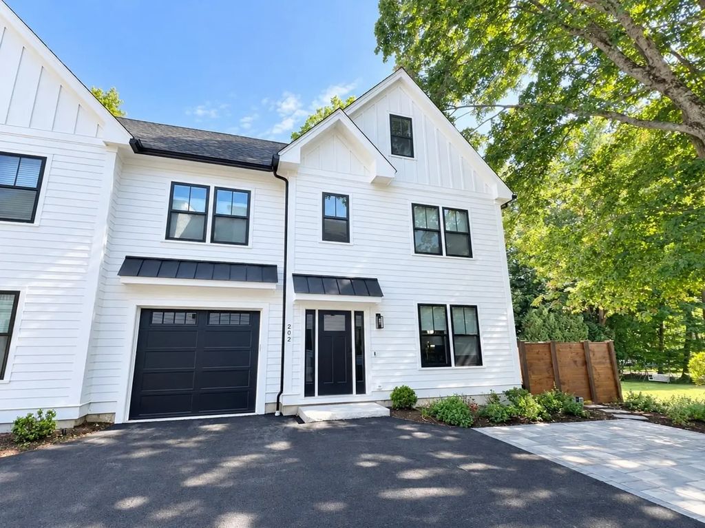 10 Webber Avenue #202, Bedford