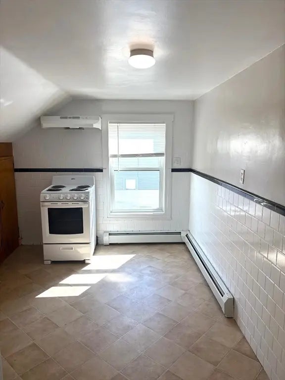 638 Locust #2, Fall River