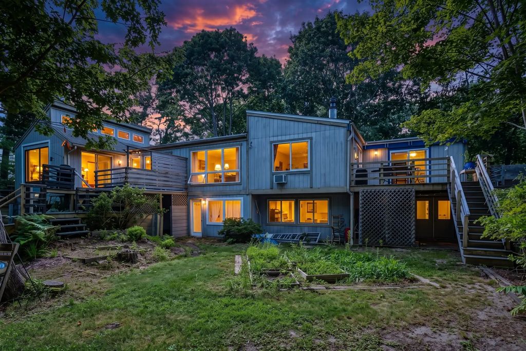 365 Chequessett Neck Rd, Wellfleet