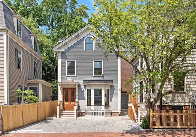 11 Mt. Auburn Street #11, Cambridge