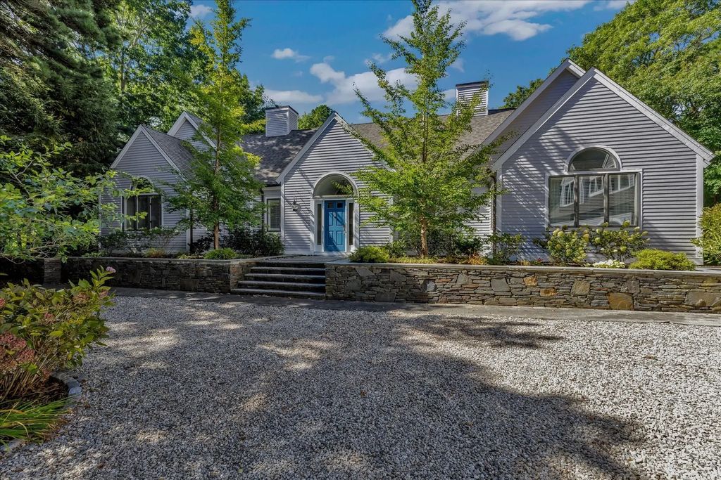 100 The Paddock Cir, Mashpee