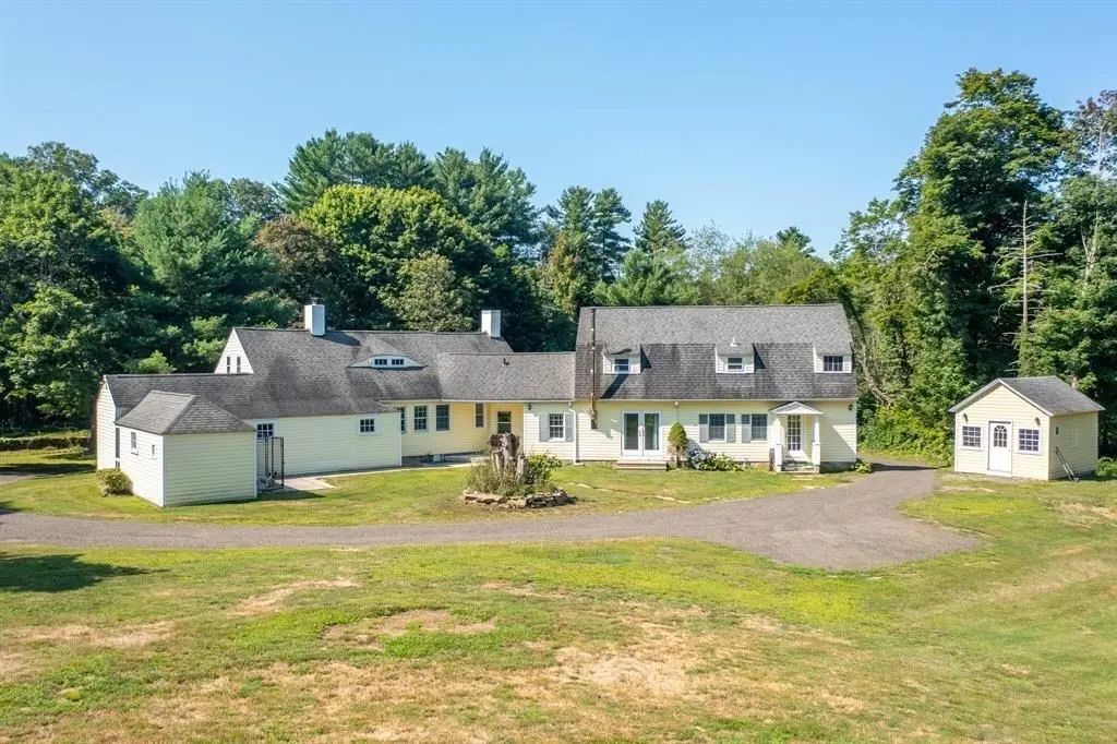 1530 Hartford Pike, Killingly
