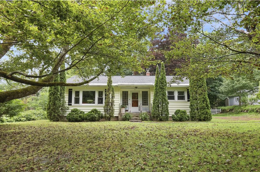 31 Daniels Ter, Cheshire