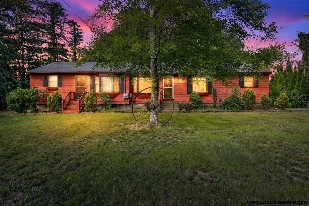 14 Concord Rd, Westford