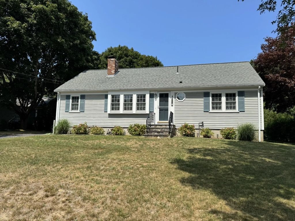 28 Cyprus Rd, Dennis