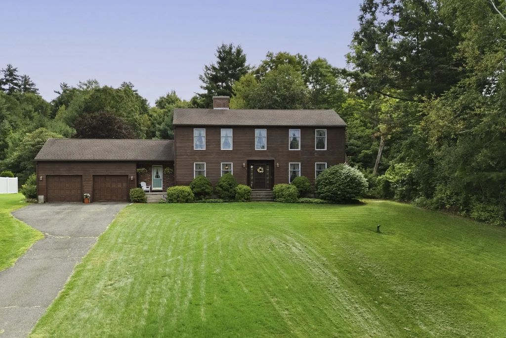9 Labrie Lane, Holyoke
