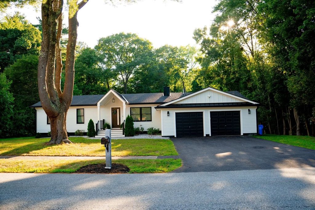 74 Westfield Dr, Holliston