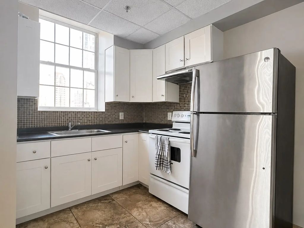72 Kneeland #503, Boston