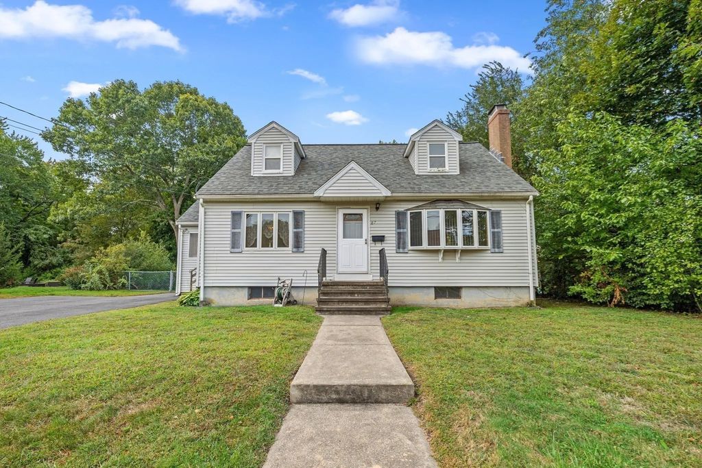 87 Audubon Road, Norwood