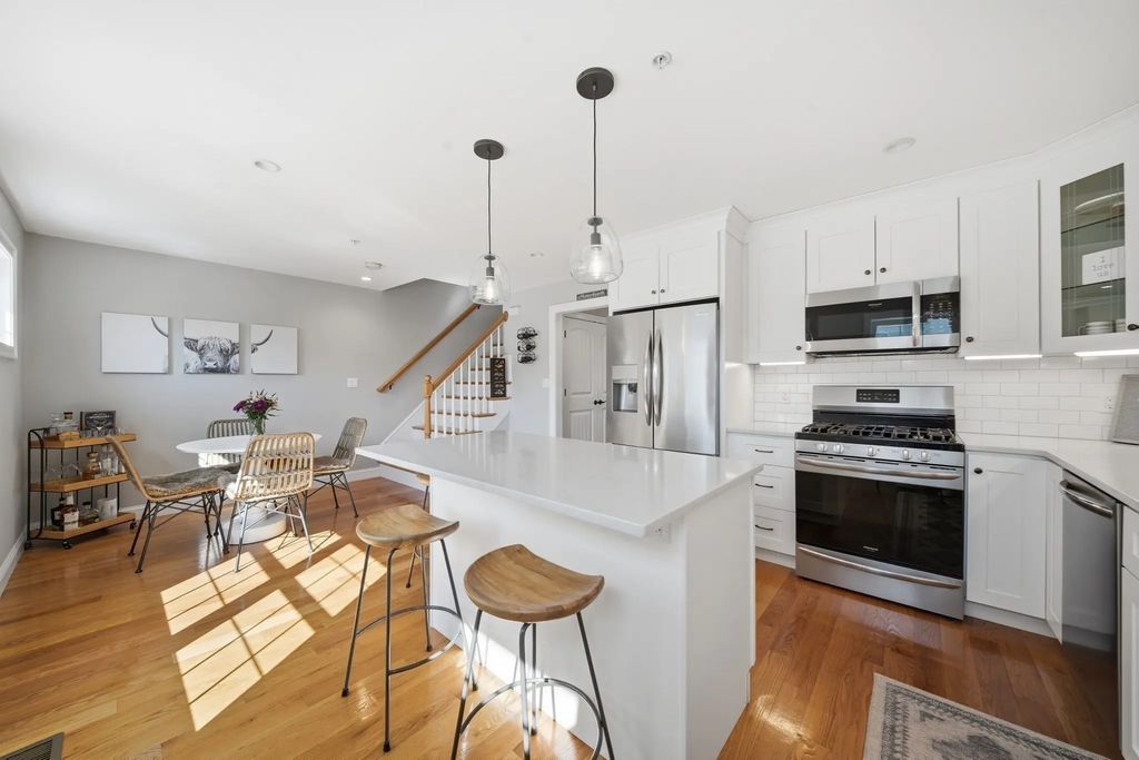 61 Valley St #2, Wakefield