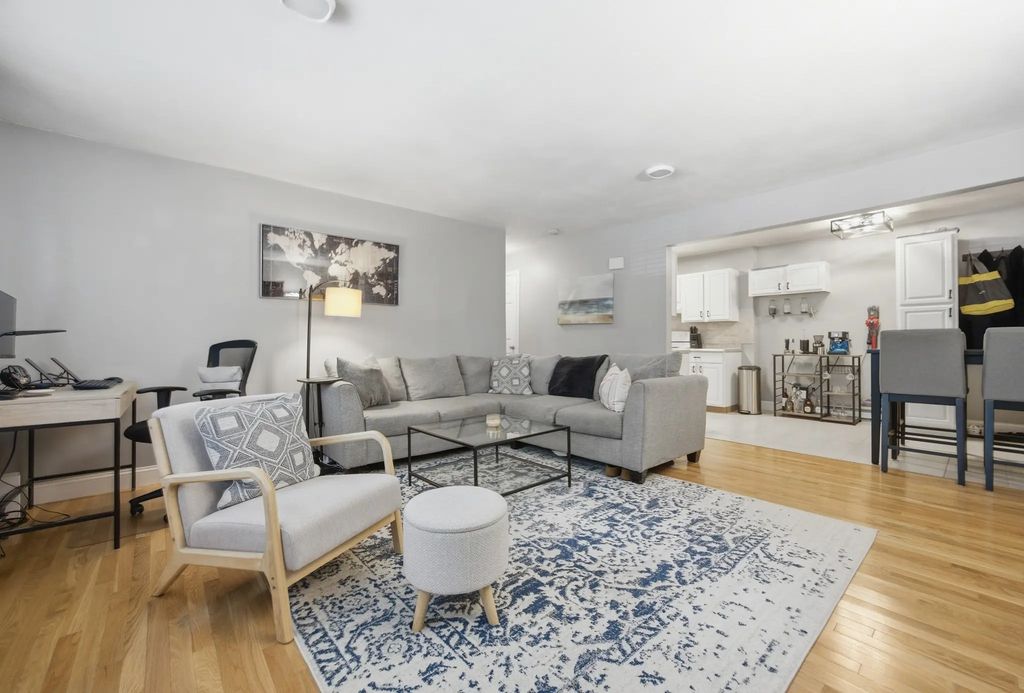 207 Samoset Street #b16, Plymouth