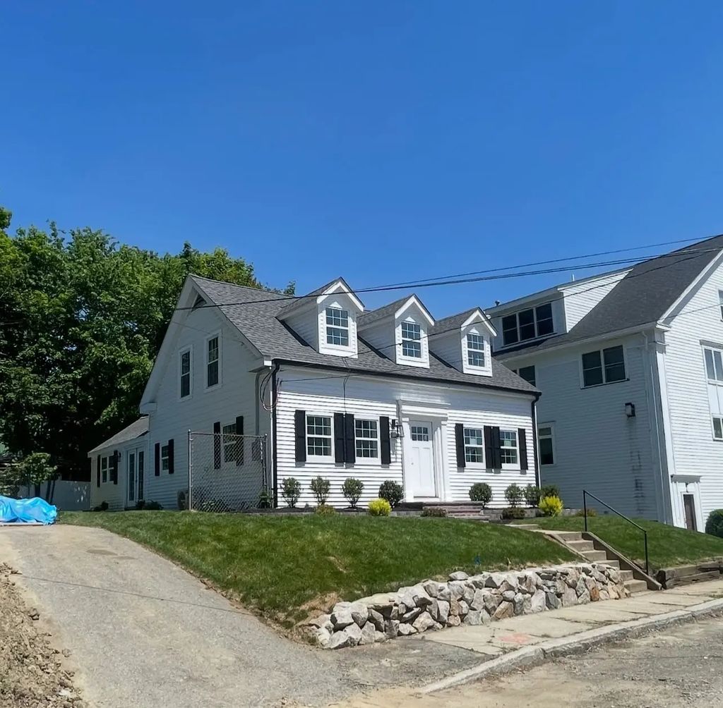 2 Mechanic St, Merrimac