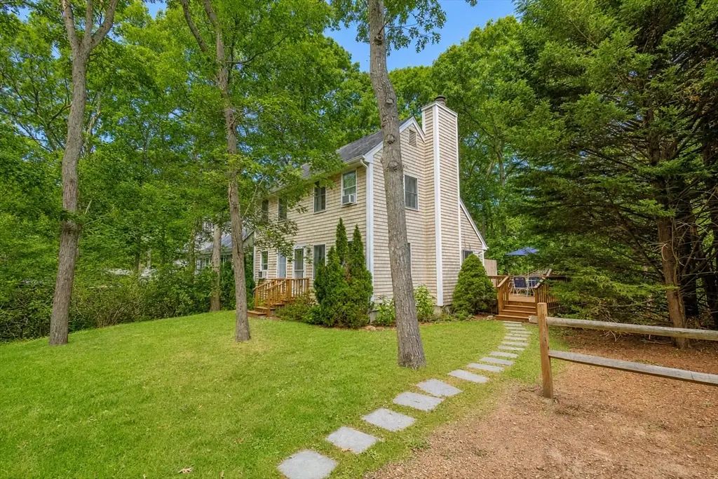 72 Moonstone Way, Tisbury