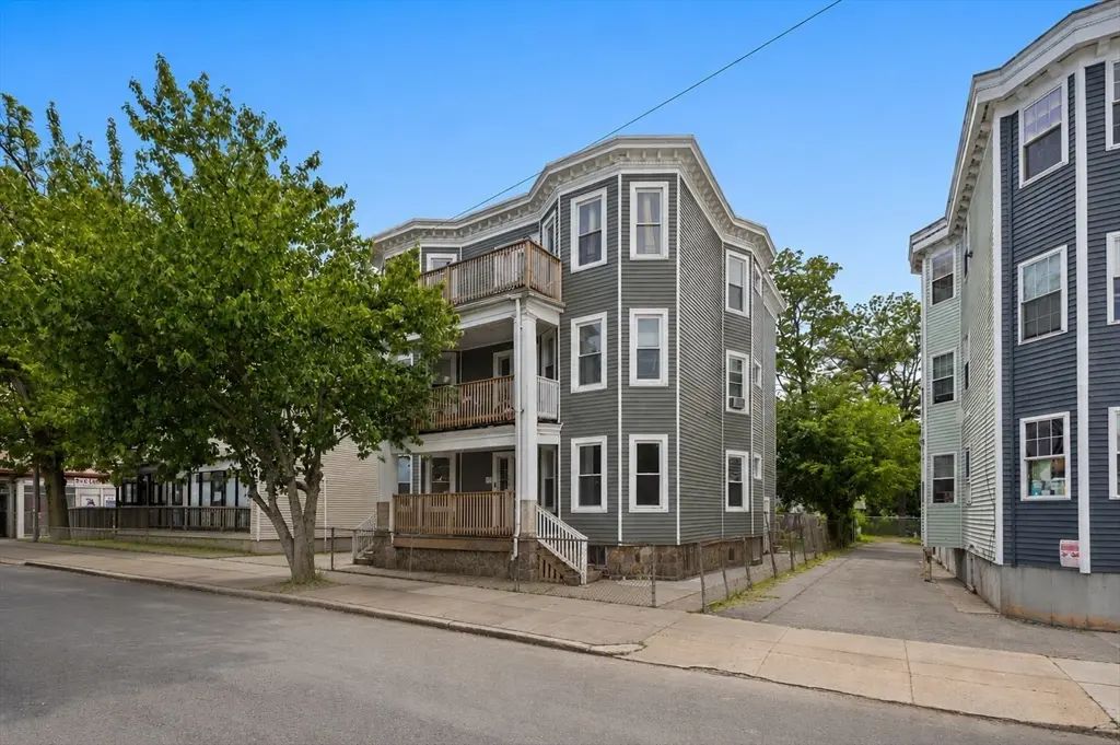349 Adams St, Boston