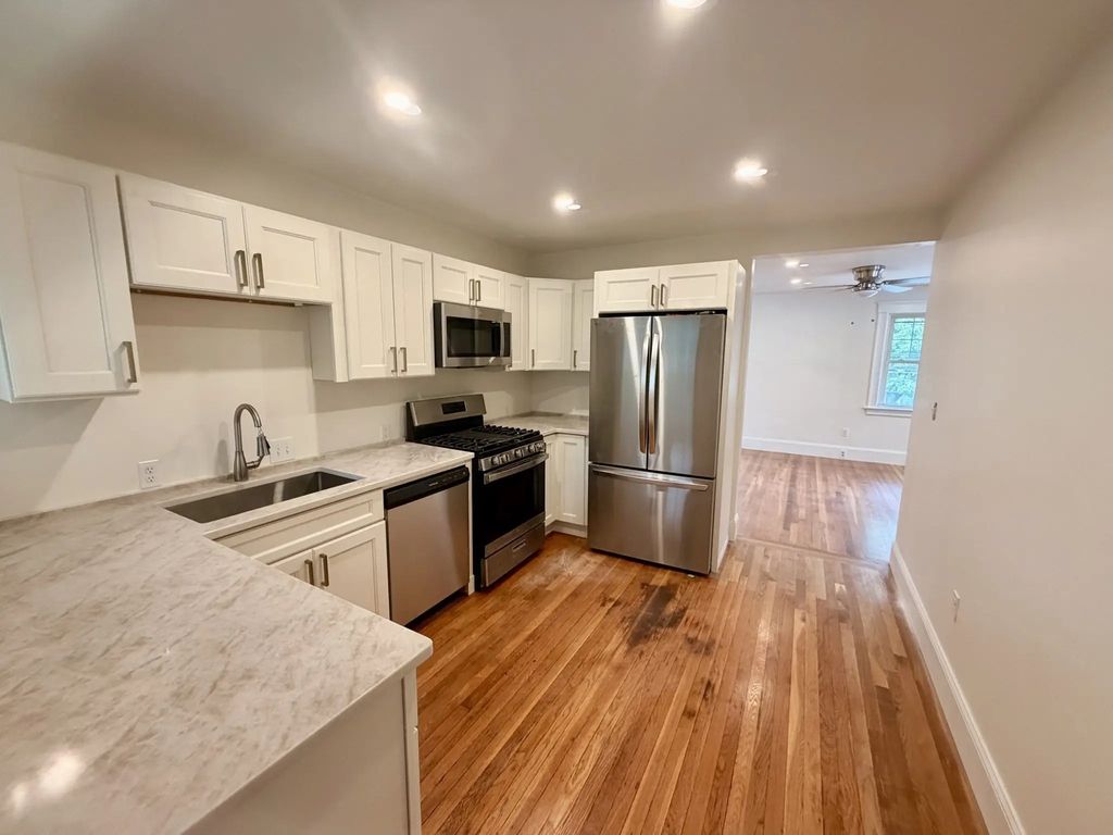 37 Rogers Park #2, Boston
