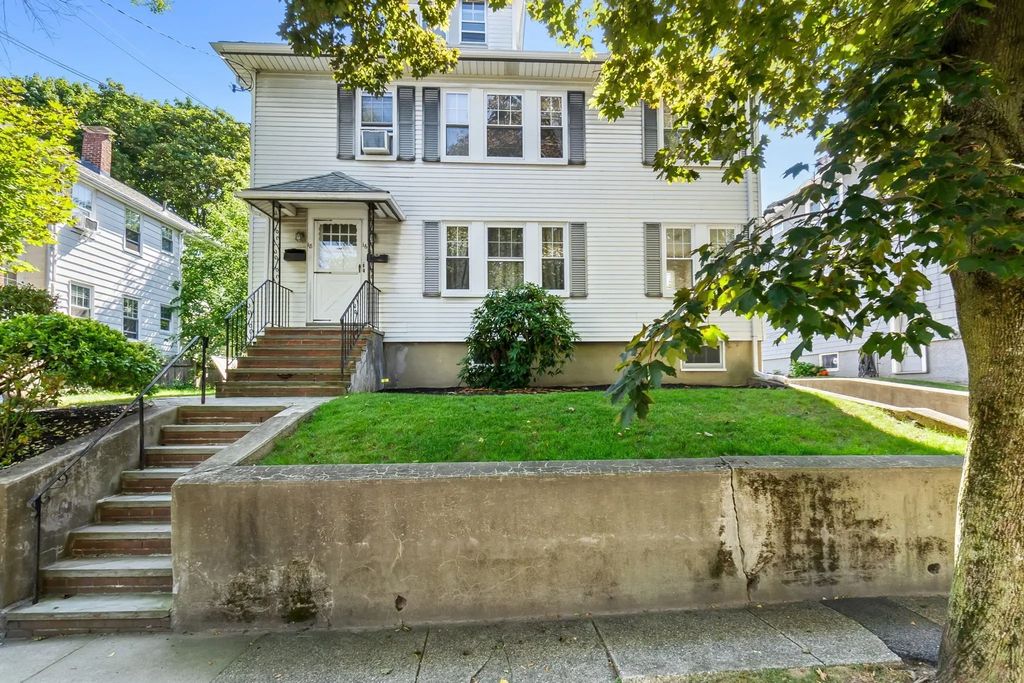 16 Harding Ave #16, Belmont