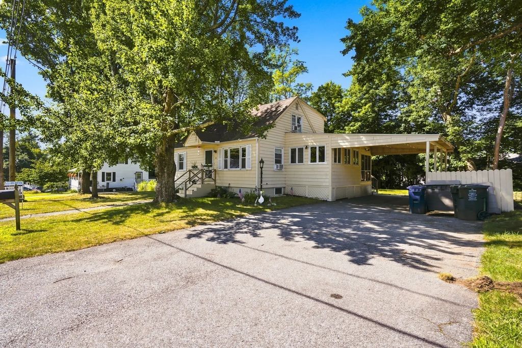 26 Sunset Rd, Dracut