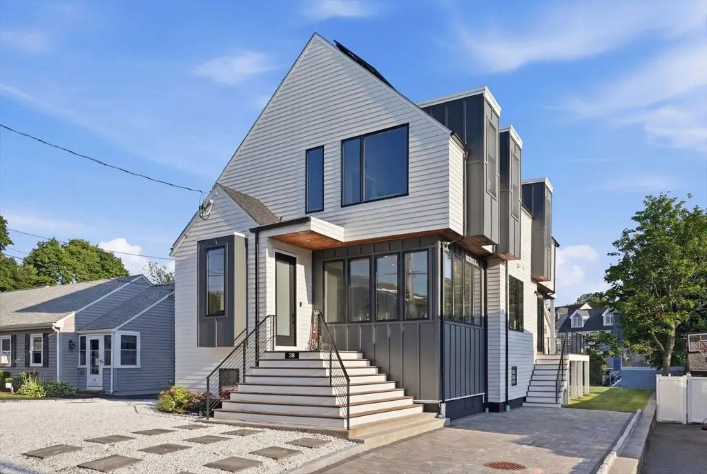 38 Nahant Ave, Winthrop