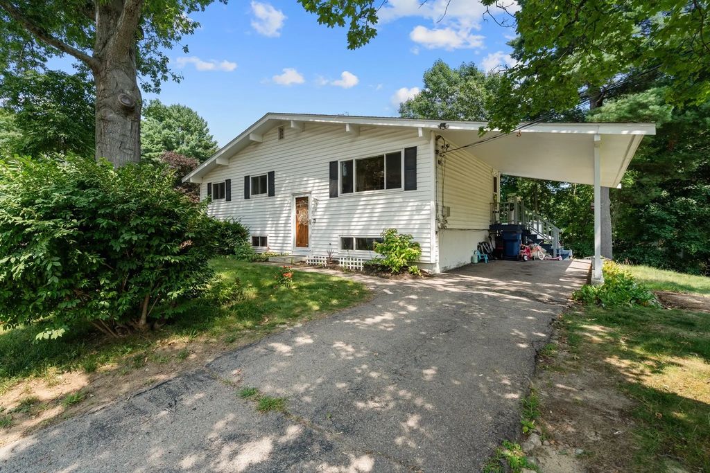 14 Richard Rd, Medway
