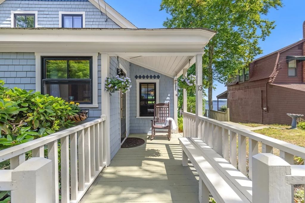 13 Pine Bluff, Lakeville
