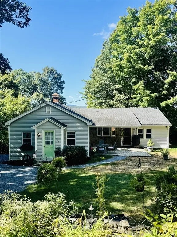 452 Hollis Road, Lunenburg