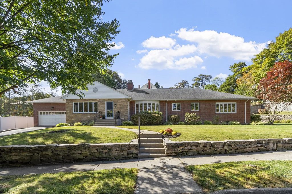 19 Chamberlain Pkwy, Worcester