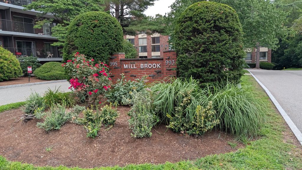 995 Mass Ave #304, Arlington