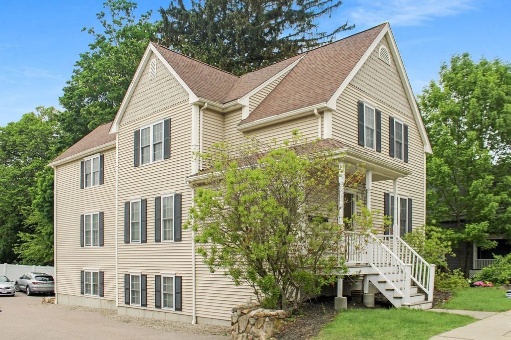 239 Union St #2, Franklin