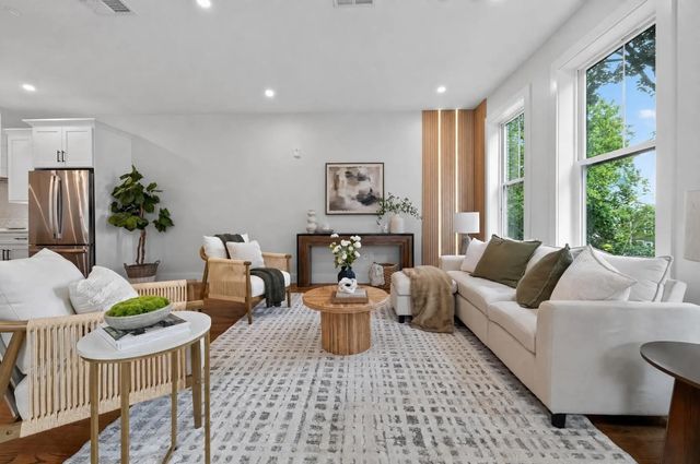 2 Readfield Place #a, Boston