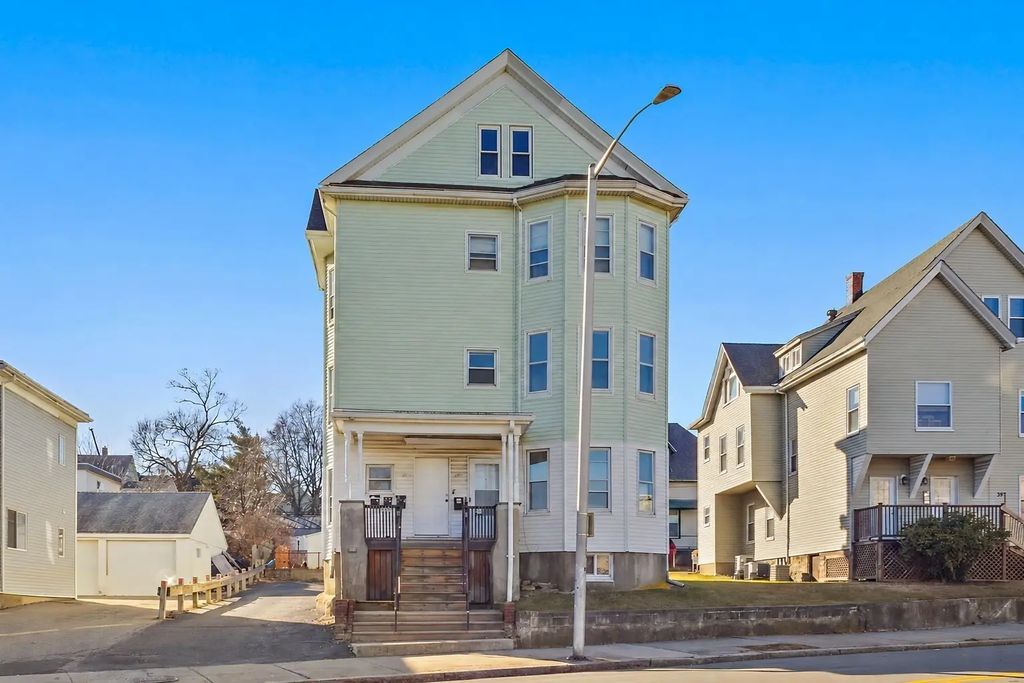 403-405 Ferry St, Malden