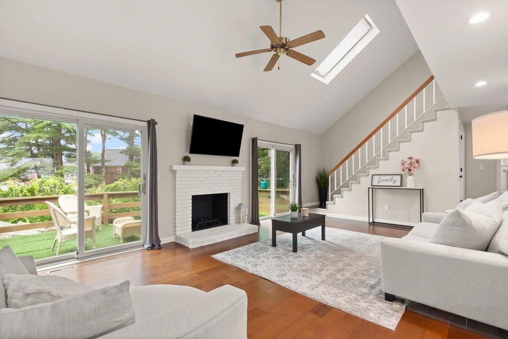 138 Copperwood Dr #138, Stoughton