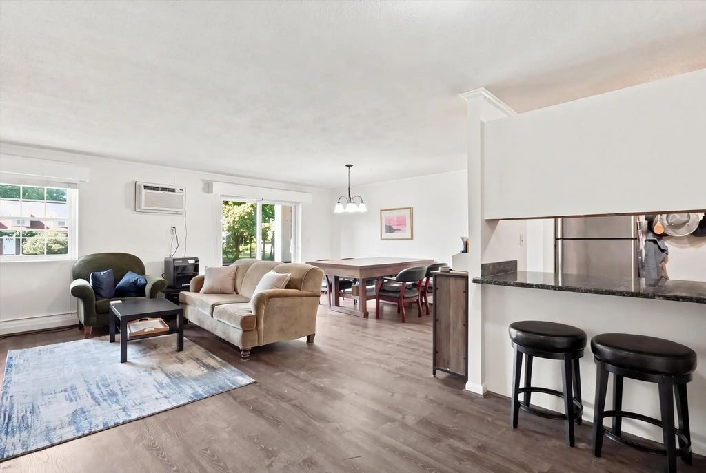237 N Main St #5, Andover
