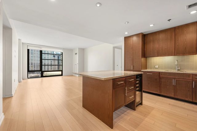 580 Washington St #1501, Boston