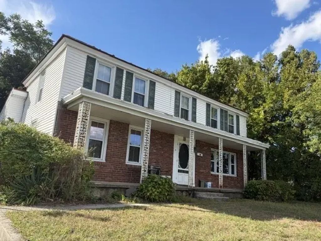 62 Merrimack, Methuen
