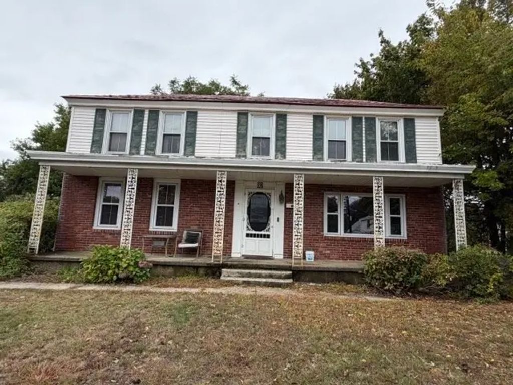 62 Merrimack, Methuen
