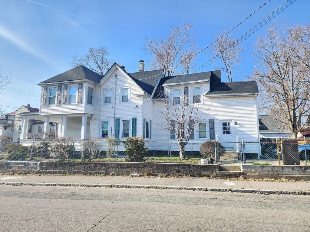 806 Warren Ave #1, Brockton