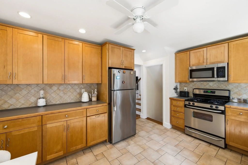210 Nashua Rd, Billerica
