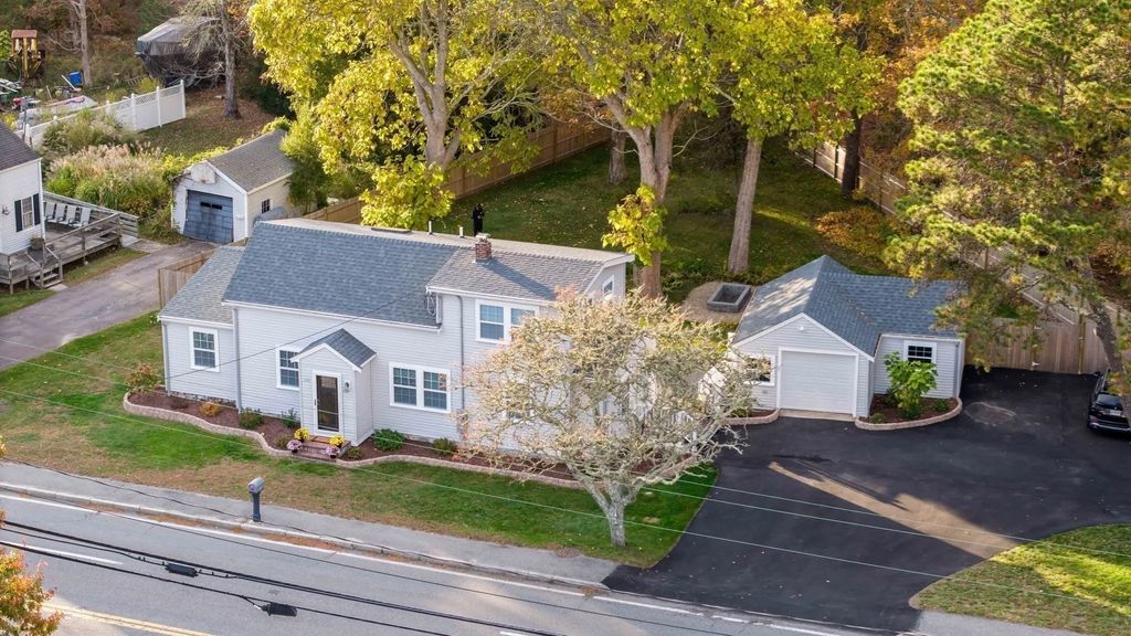 245 Wareham Rd, Marion