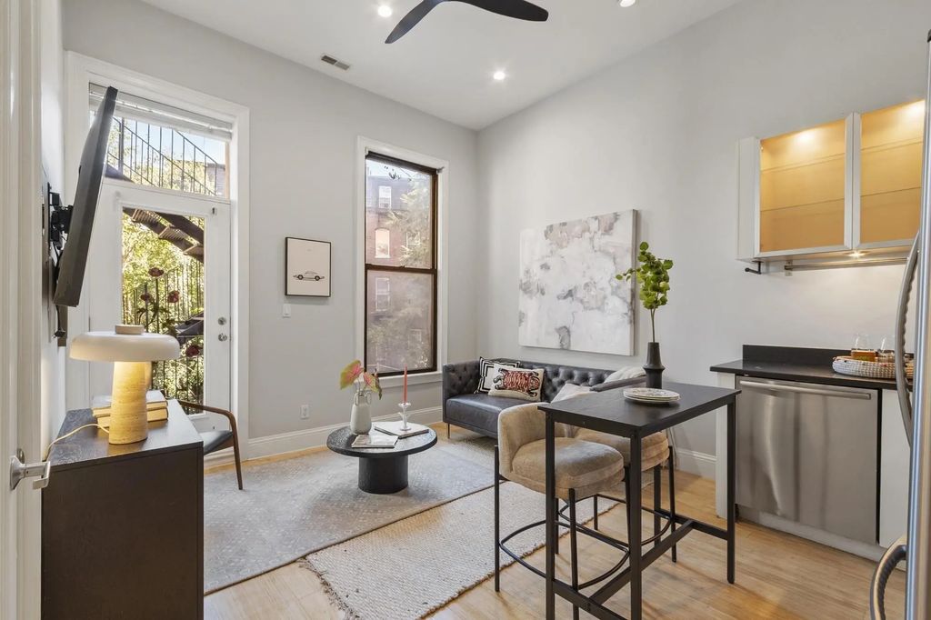 290 Columbus Ave #5, Boston