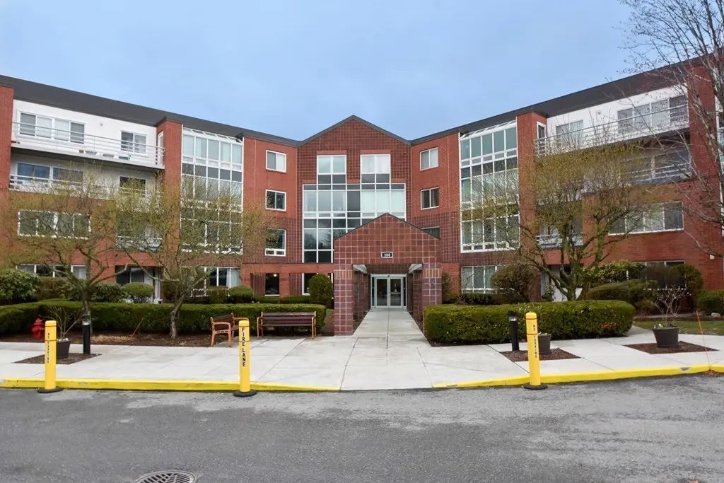 166 Place Ln #166, Woburn