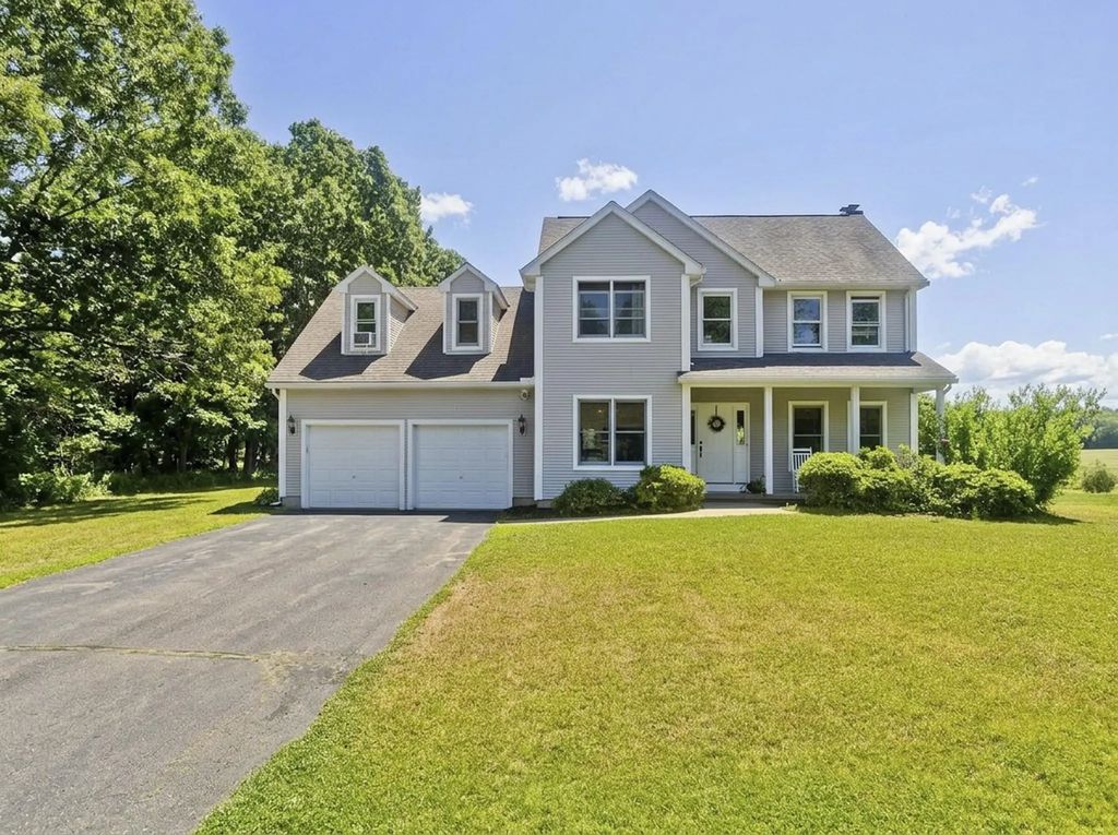 26 Laro Rd, Southwick