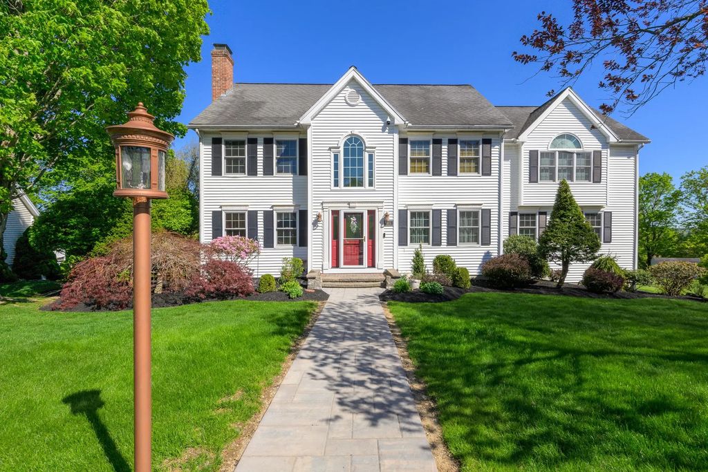 49 Fieldstone Dr, Gardner