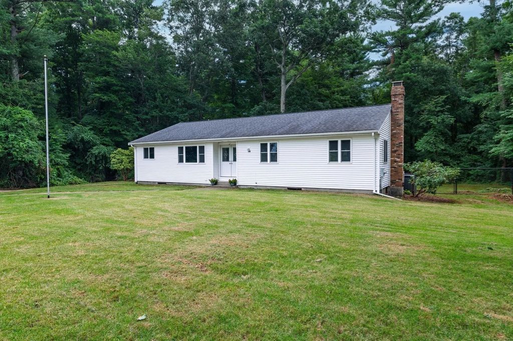 100 Stony Brook Road, Raynham