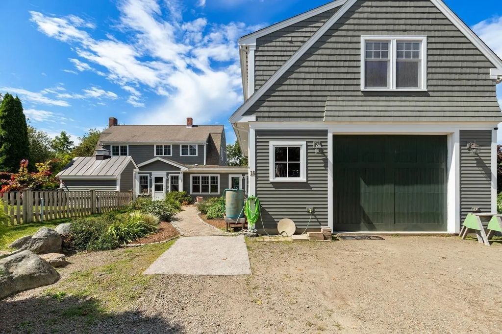 18 Holly St, Gloucester